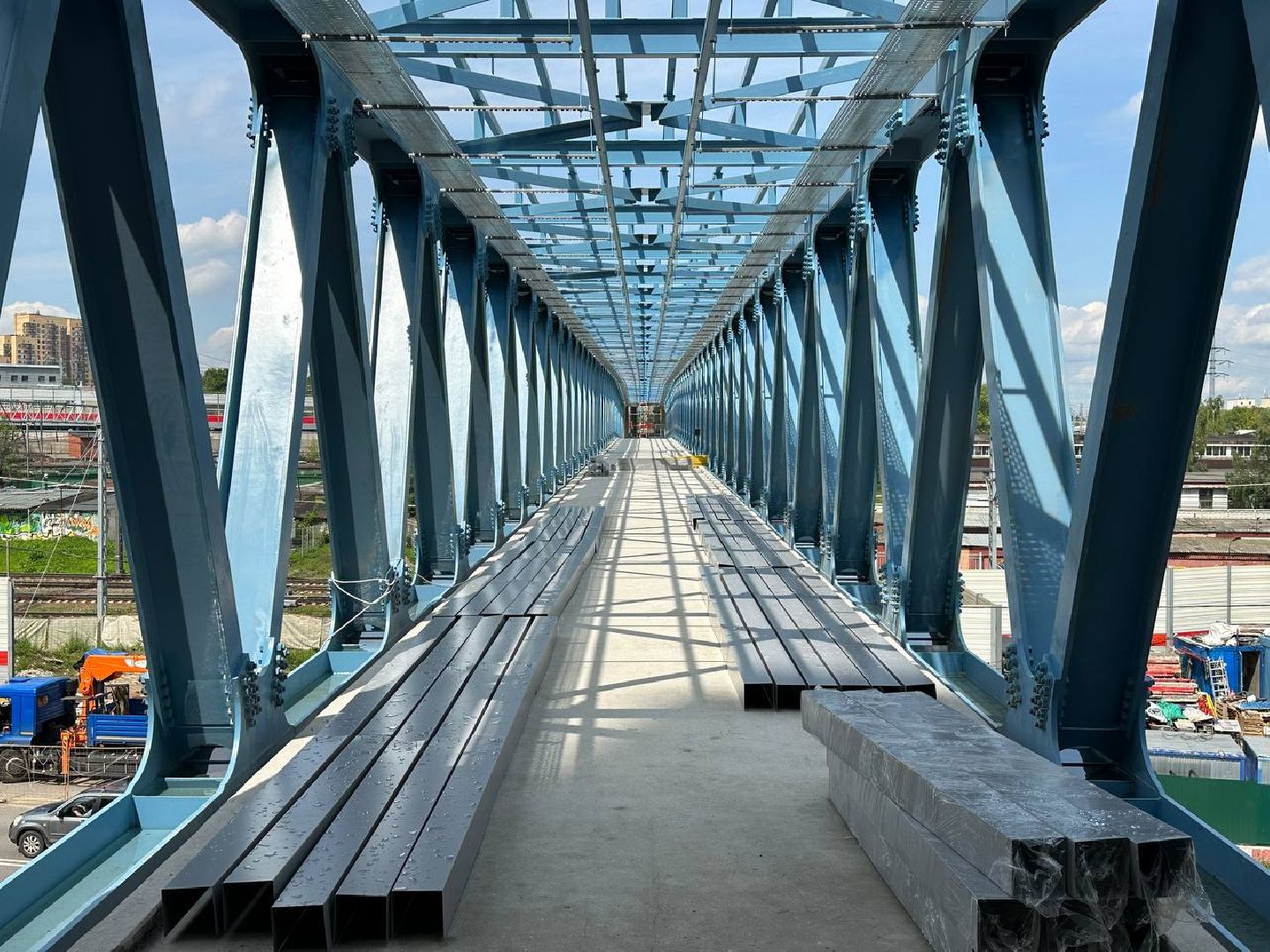 Реутов, строительство, переход, над землёй