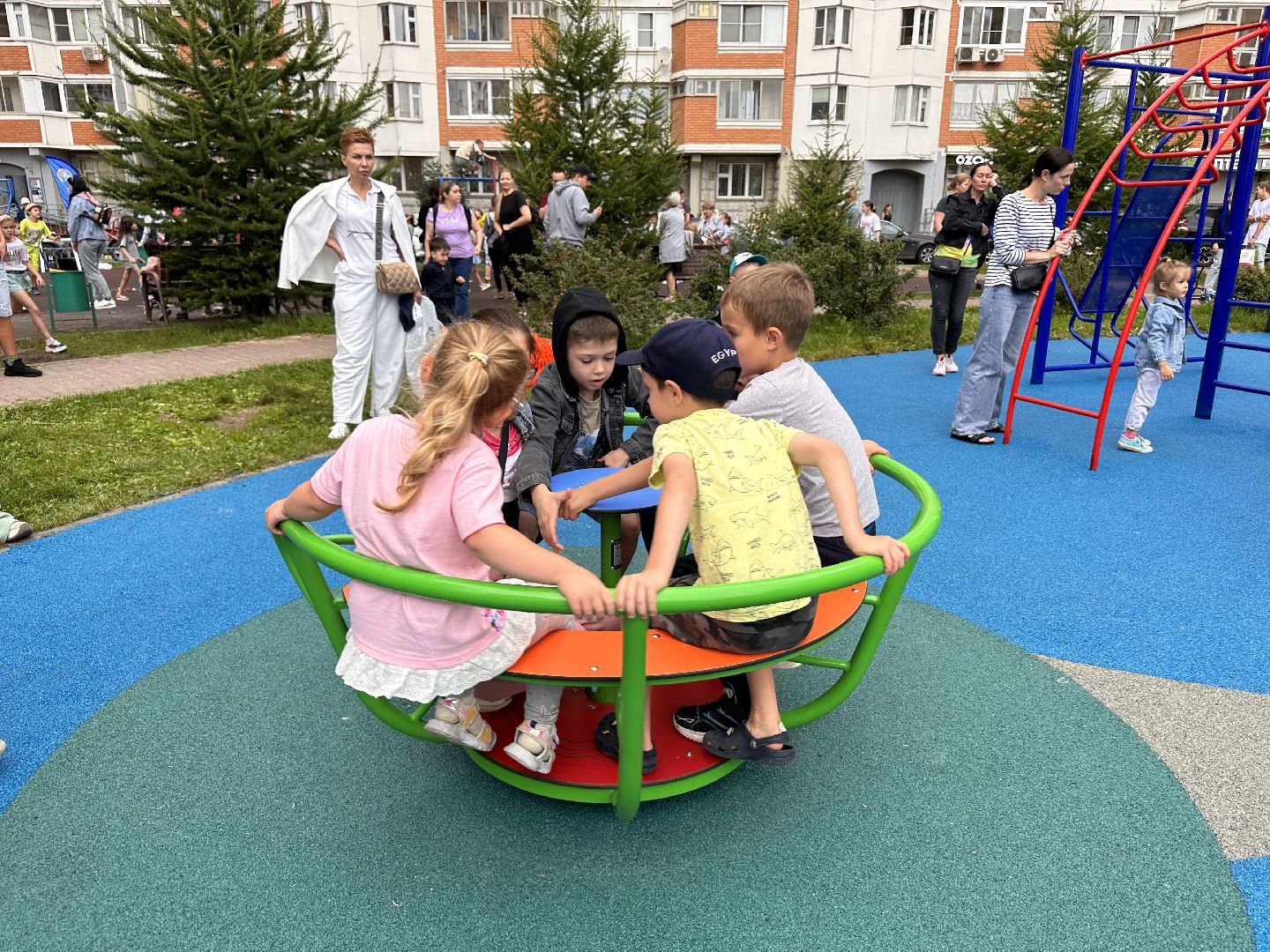 Одинцово, Праздник двора, Благоустройство, Новая детская площадка