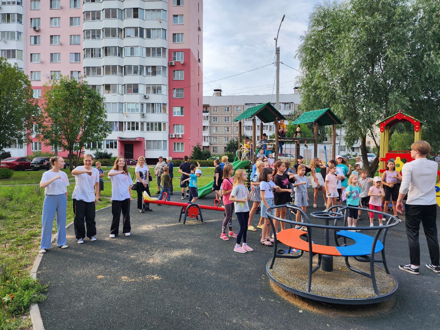 день двора, серпухов, мотозаводской проезд, улица юбилейная, двор, дети,