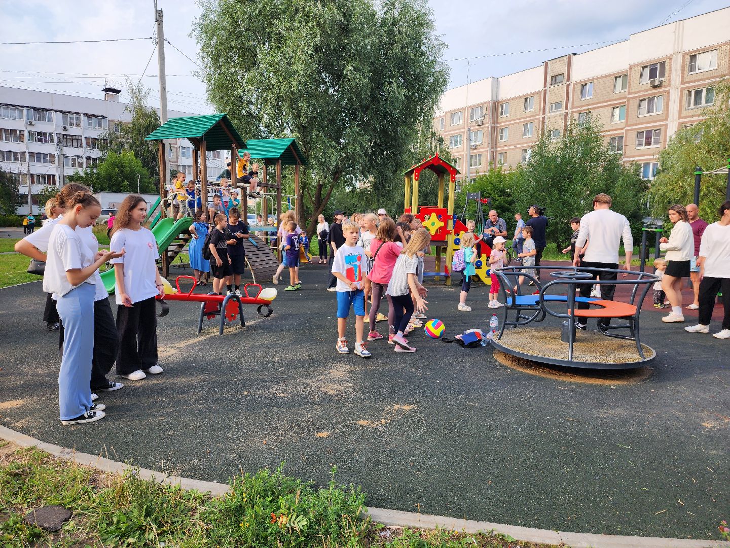 день двора, серпухов, мотозаводской проезд, улица юбилейная, двор, дети,