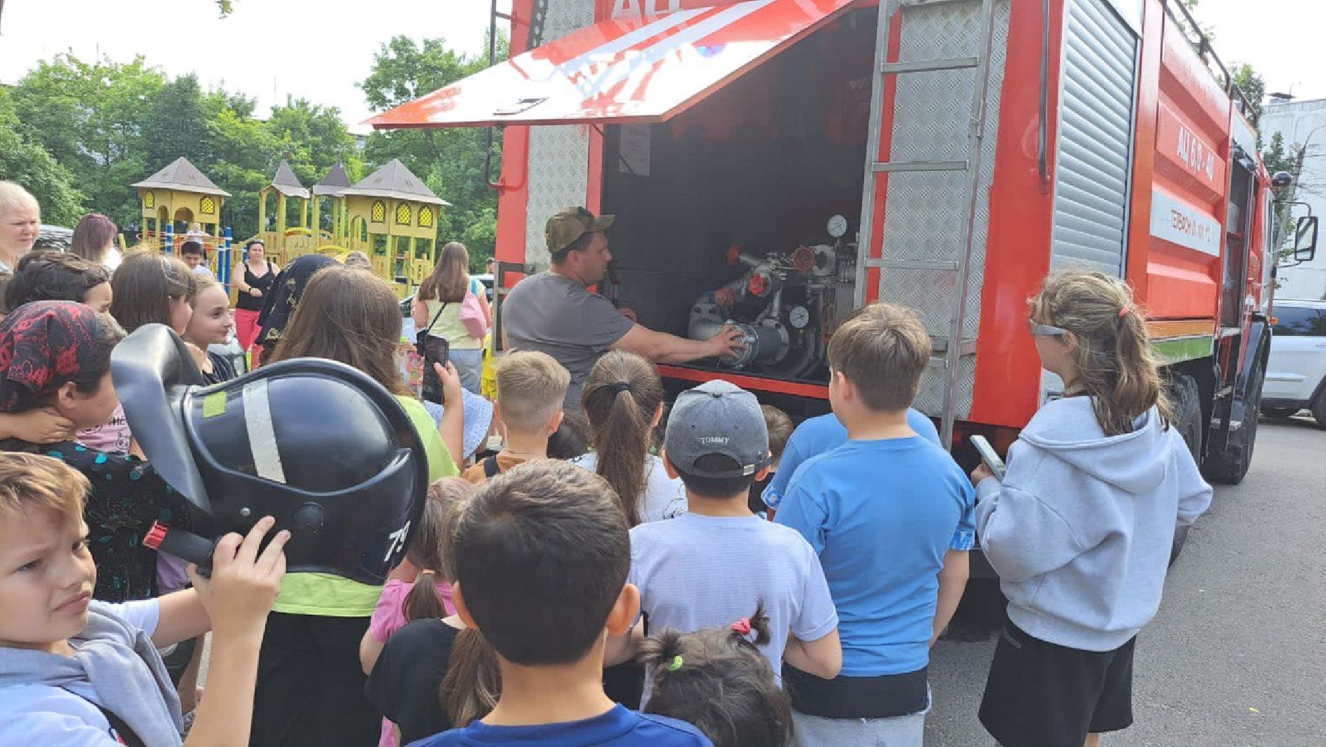 Чехов, праздник, ЖКХ, жители, двор, дети