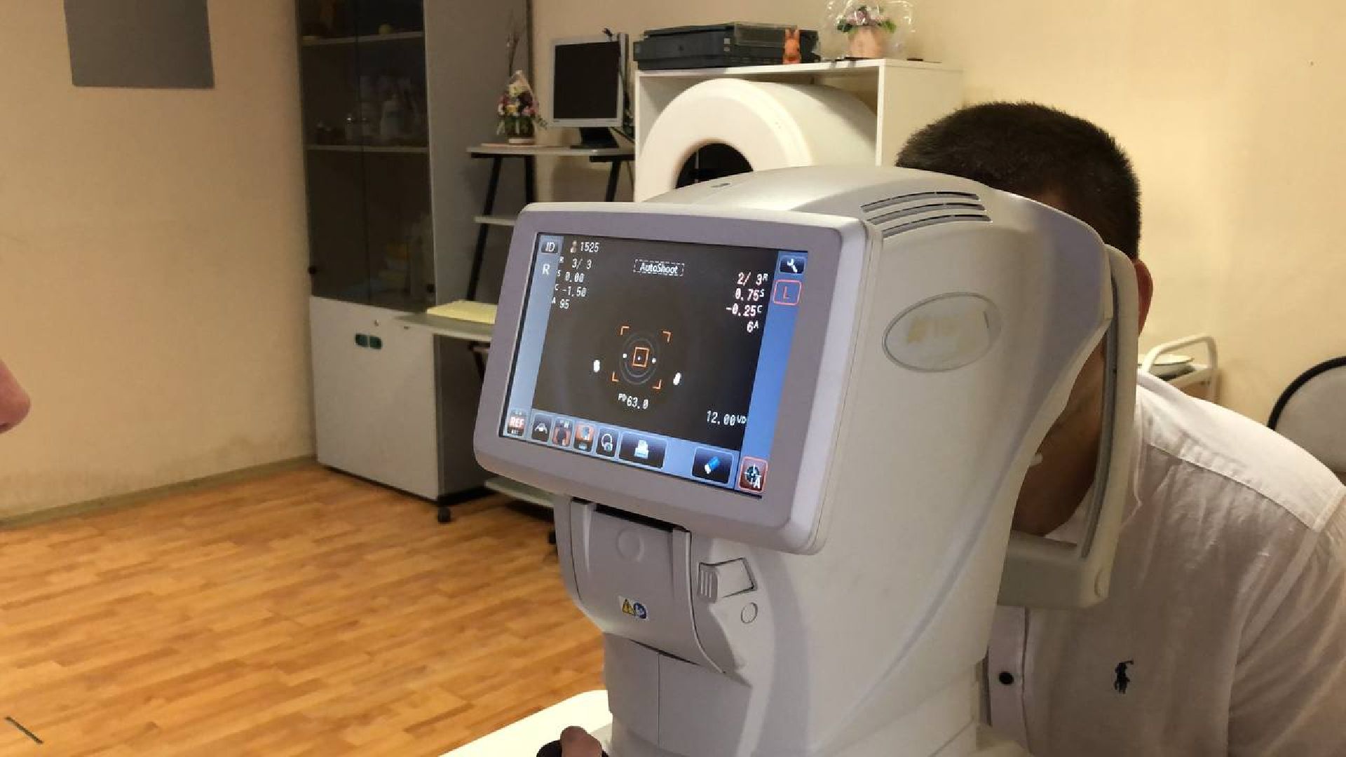 Руза, новое оборудование, офтальмолог, рефрактометр, пневмотонометр