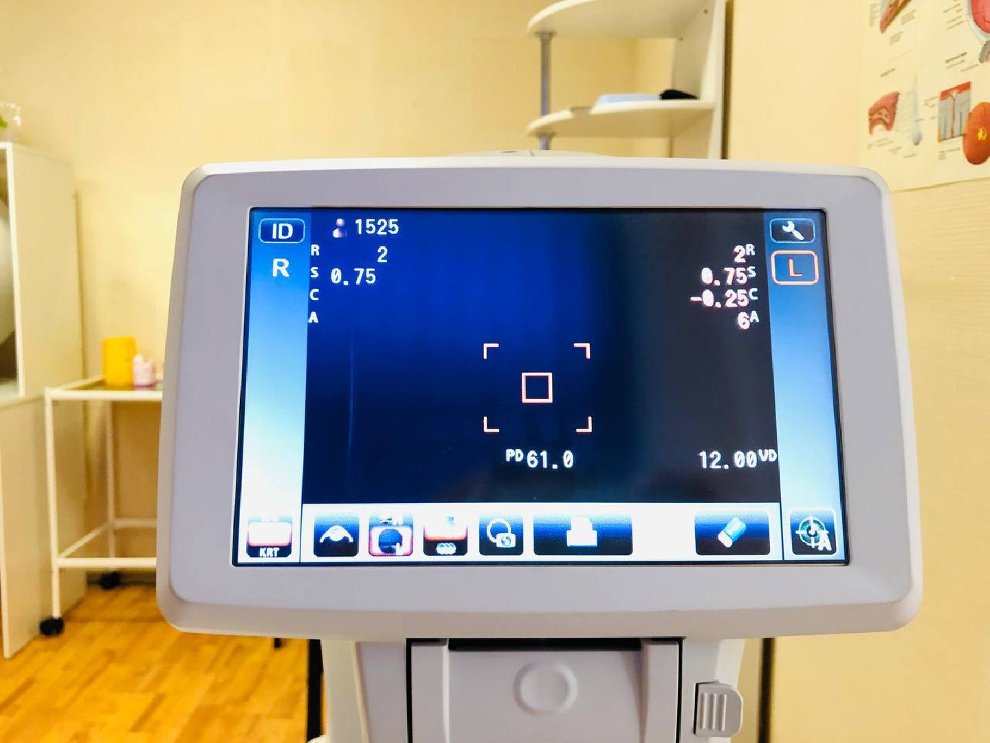 Руза, новое оборудование, офтальмолог, рефрактометр, пневмотонометр