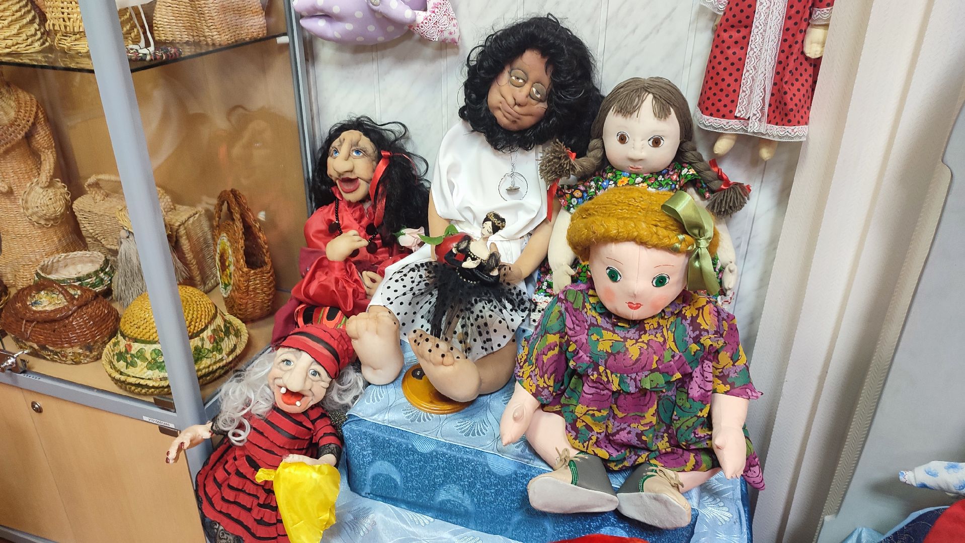 Кашира, музей кукол, барби, неваляшка, чебурашка