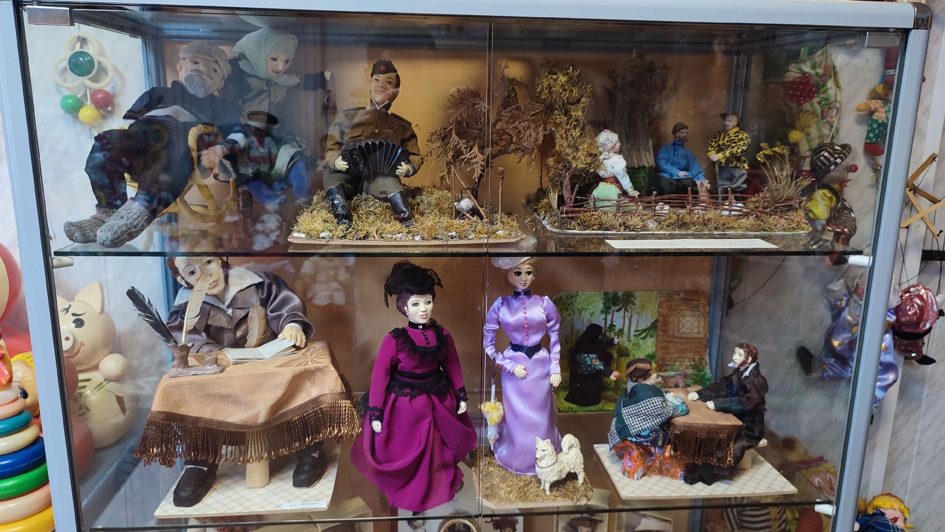Кашира, музей кукол, барби, неваляшка, чебурашка