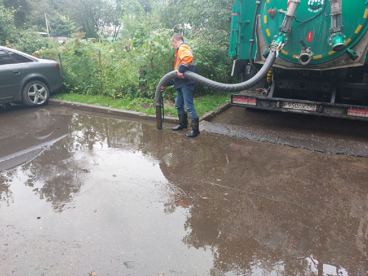 двор, дождь, ветер, доброе дело