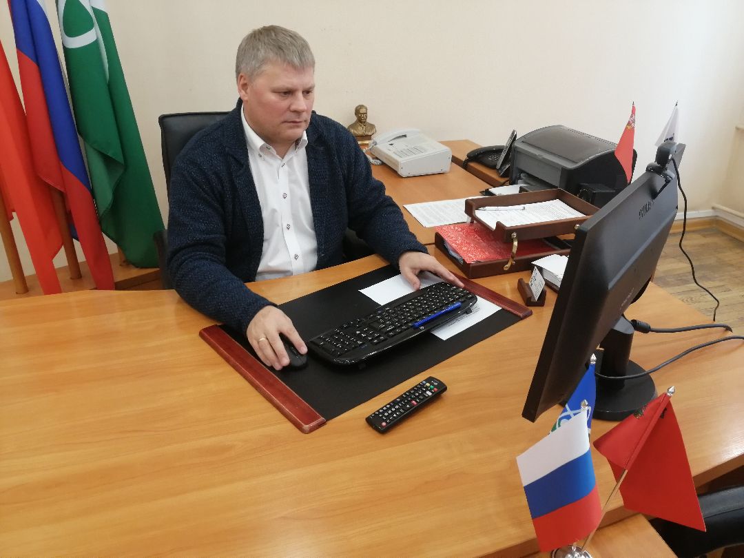 Протвино, Пущино, общество