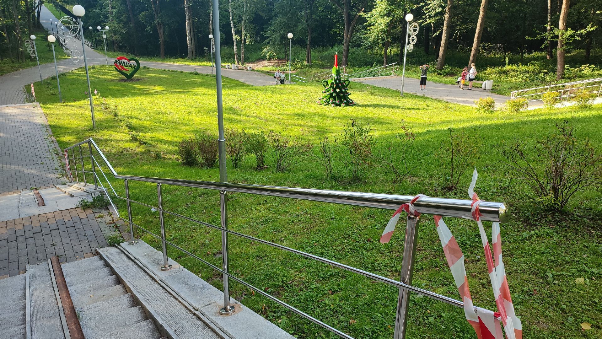 Кашира, парк, топиар, поручни, благоустройство