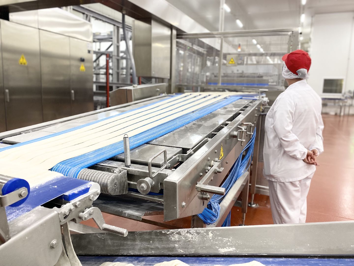 Домодедово, фабрика кухня, пищевая отрасль, пищевое производство, наладчик линий, вспомогательные процессы, карьера пакаря