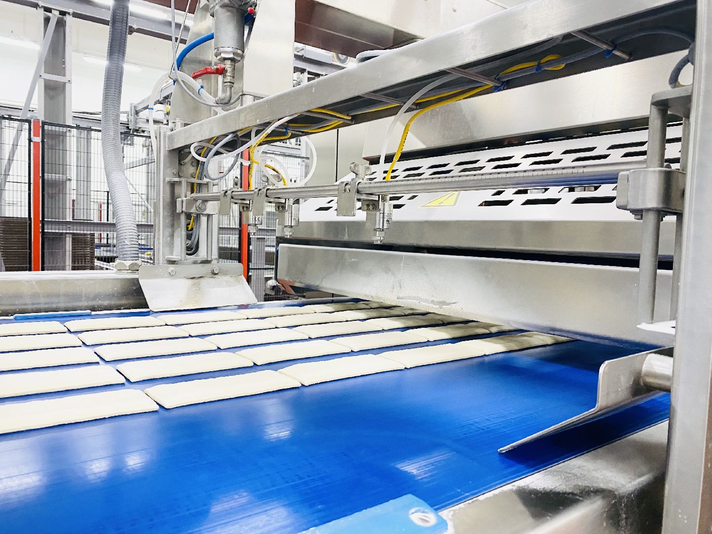 Домодедово, фабрика кухня, пищевая отрасль, пищевое производство, наладчик линий, вспомогательные процессы, карьера пакаря