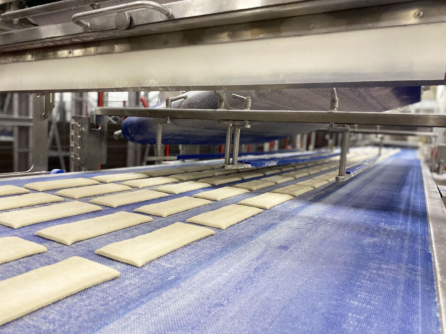 Домодедово, фабрика кухня, пищевая отрасль, пищевое производство, наладчик линий, вспомогательные процессы, карьера пакаря