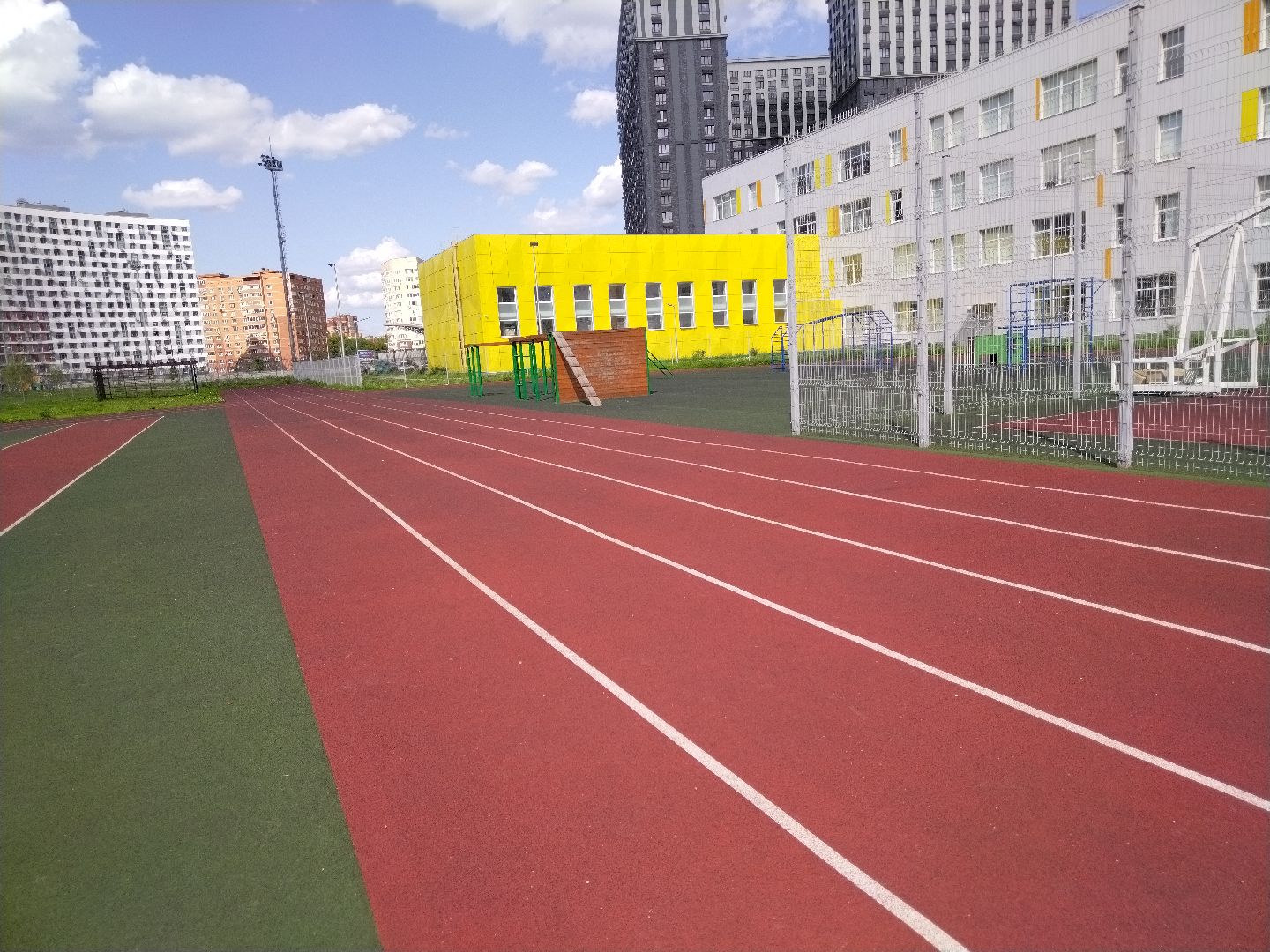 Мытищи, открытый стадион, гимназия №16