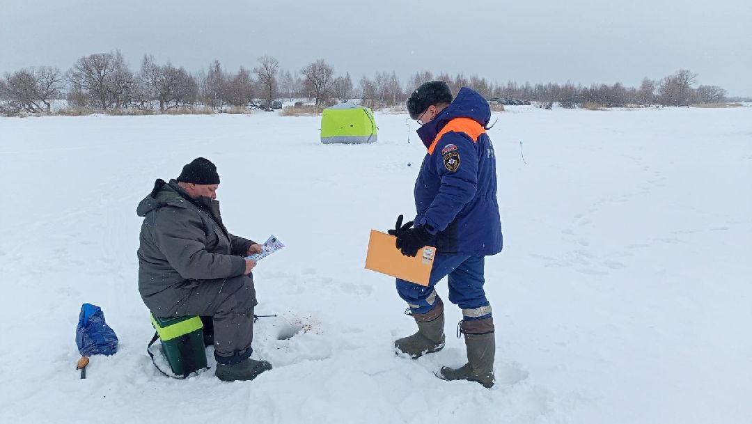 МЧС, спасатели, зимняя рыбалка, тонкий лед, Руза