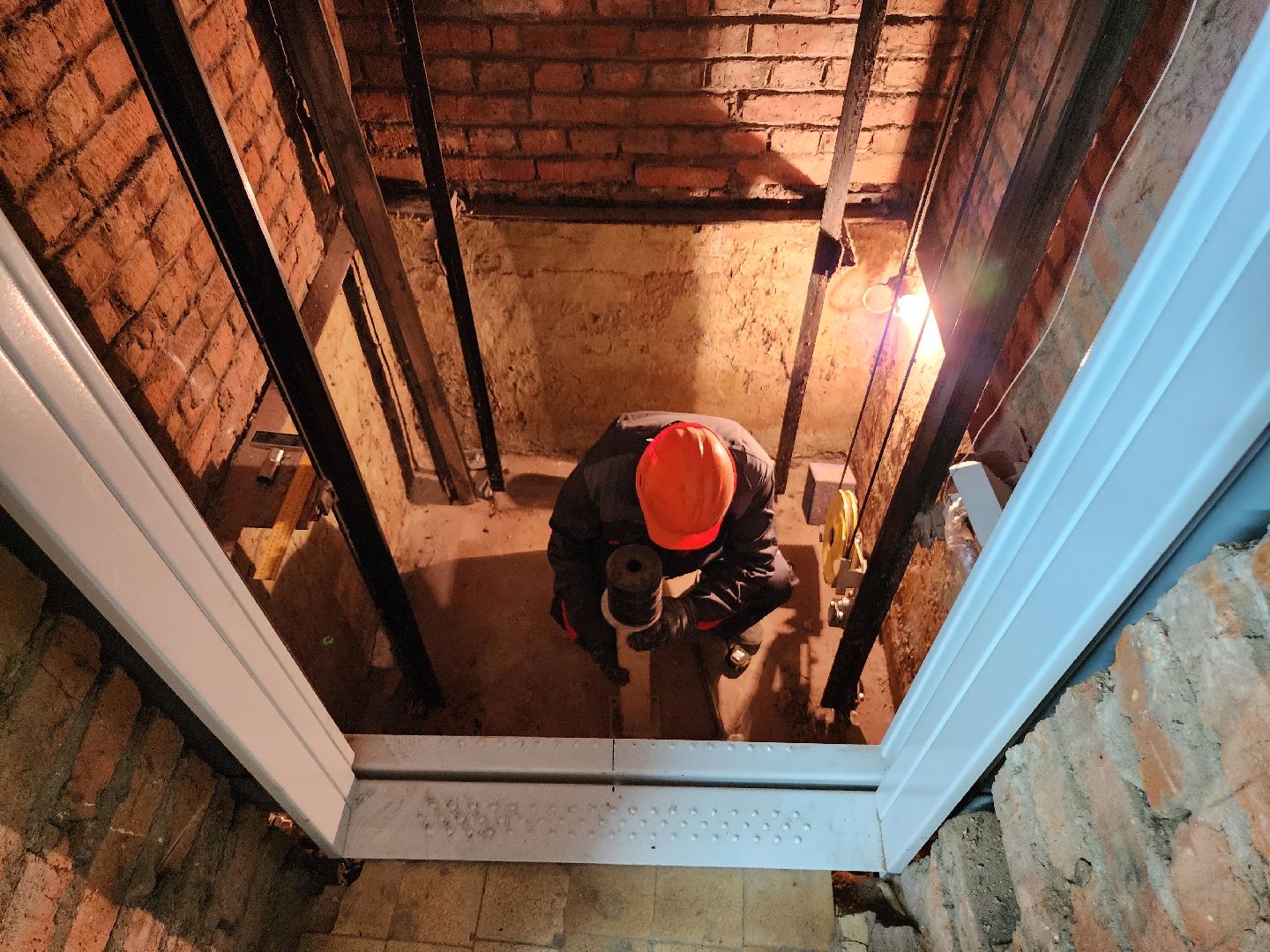 лифт, лифтостроительный завод, серпухов, жкх, ремонт, установка лифтов, улица фрунзе,