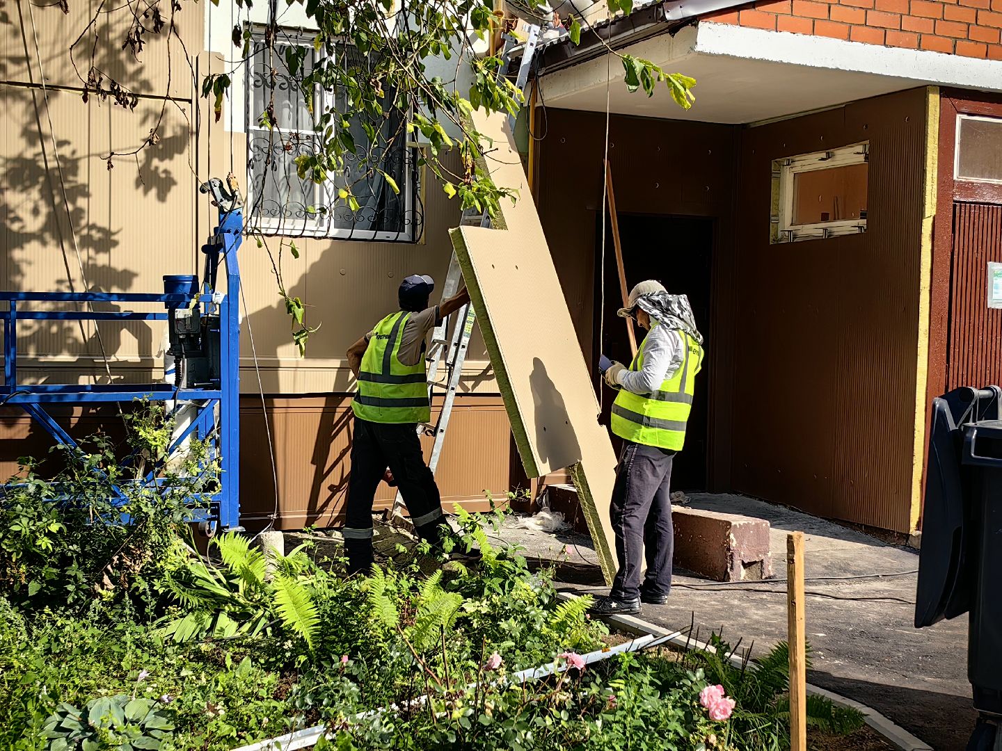 Капитальный ремонт, дом, бригада, монтажник, фасад