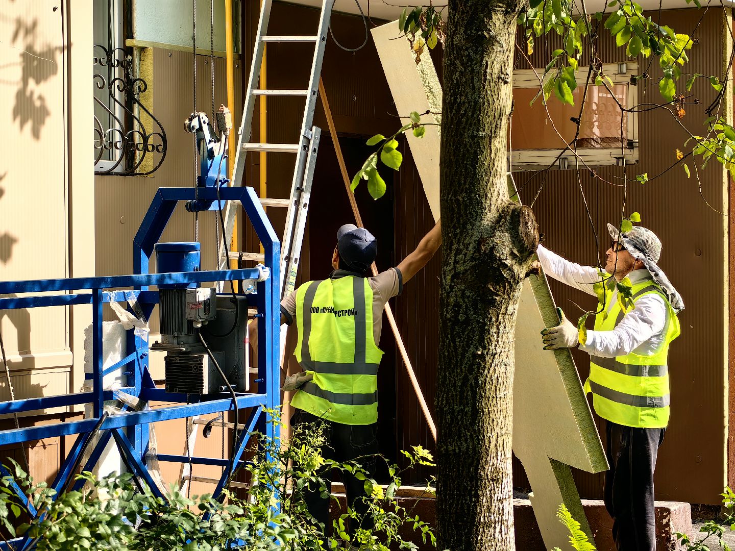 Капитальный ремонт, дом, бригада, монтажник, фасад