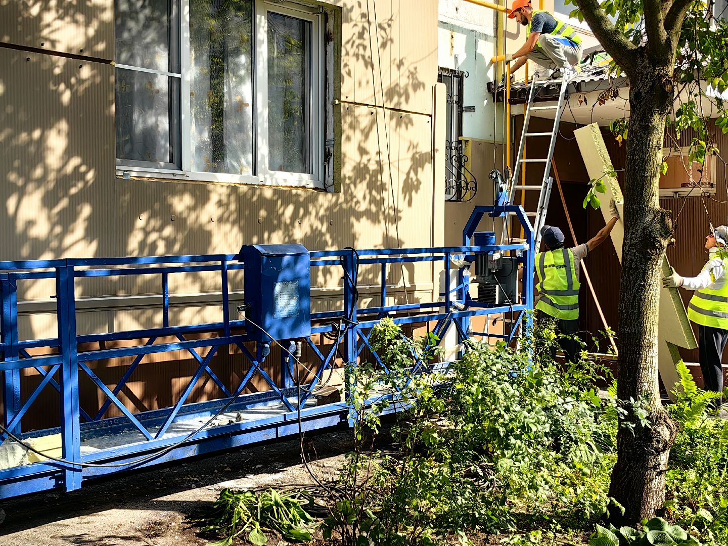 Капитальный ремонт, дом, бригада, монтажник, фасад