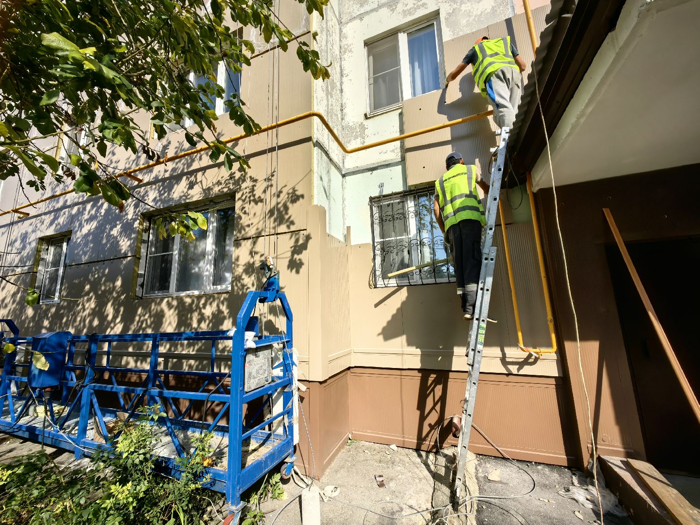 Капитальный ремонт, дом, бригада, монтажник, фасад