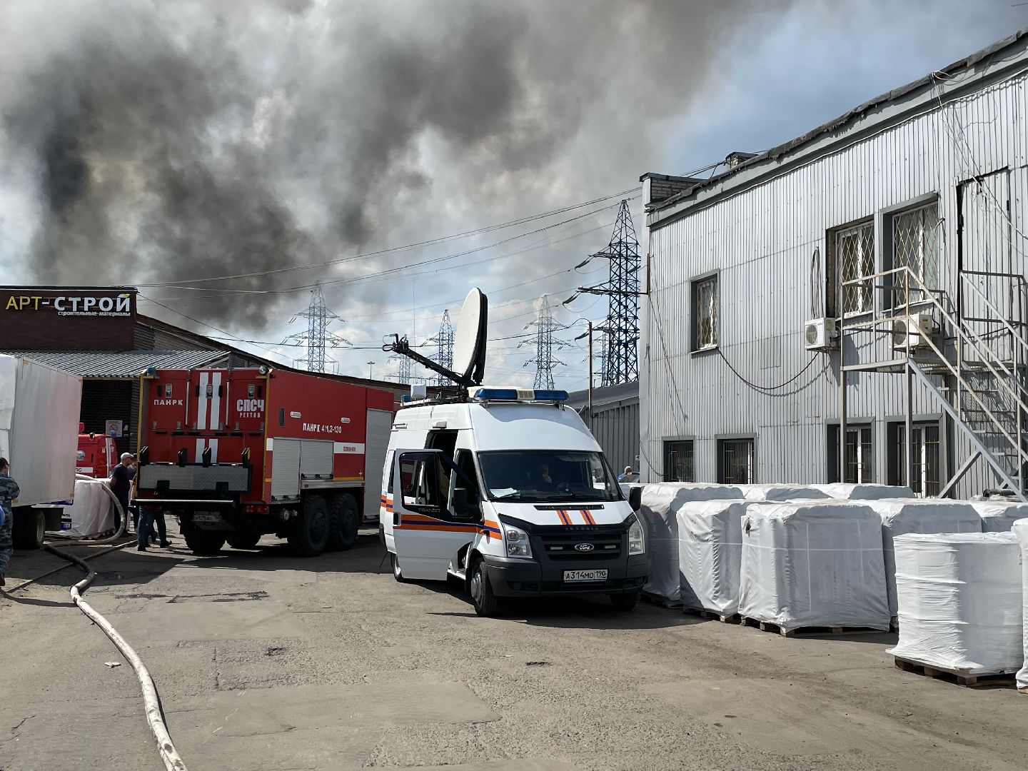 Пожар, тушат, Люберцы, возгорание