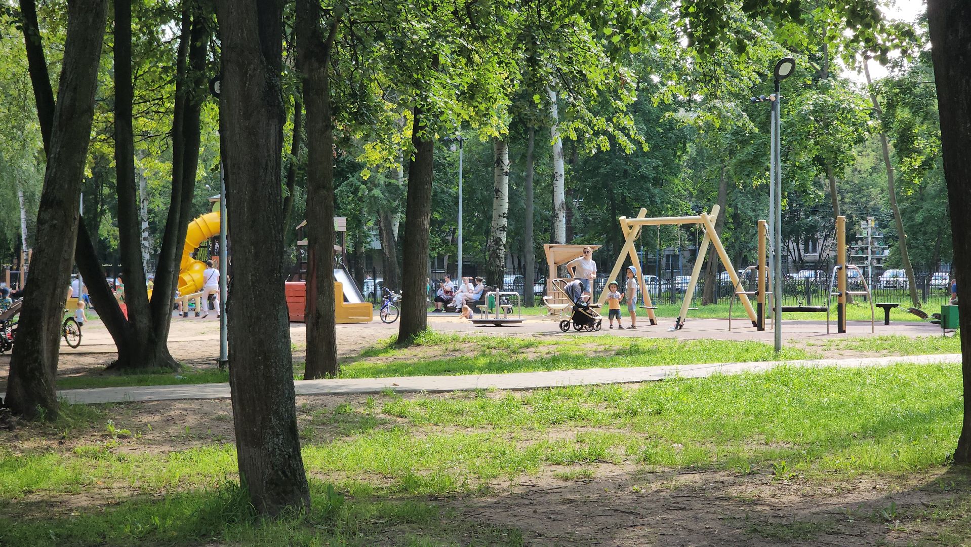 Пушкино, Пушкинский округ, парки Подмосковья, лето в Подмосковье, молодежь