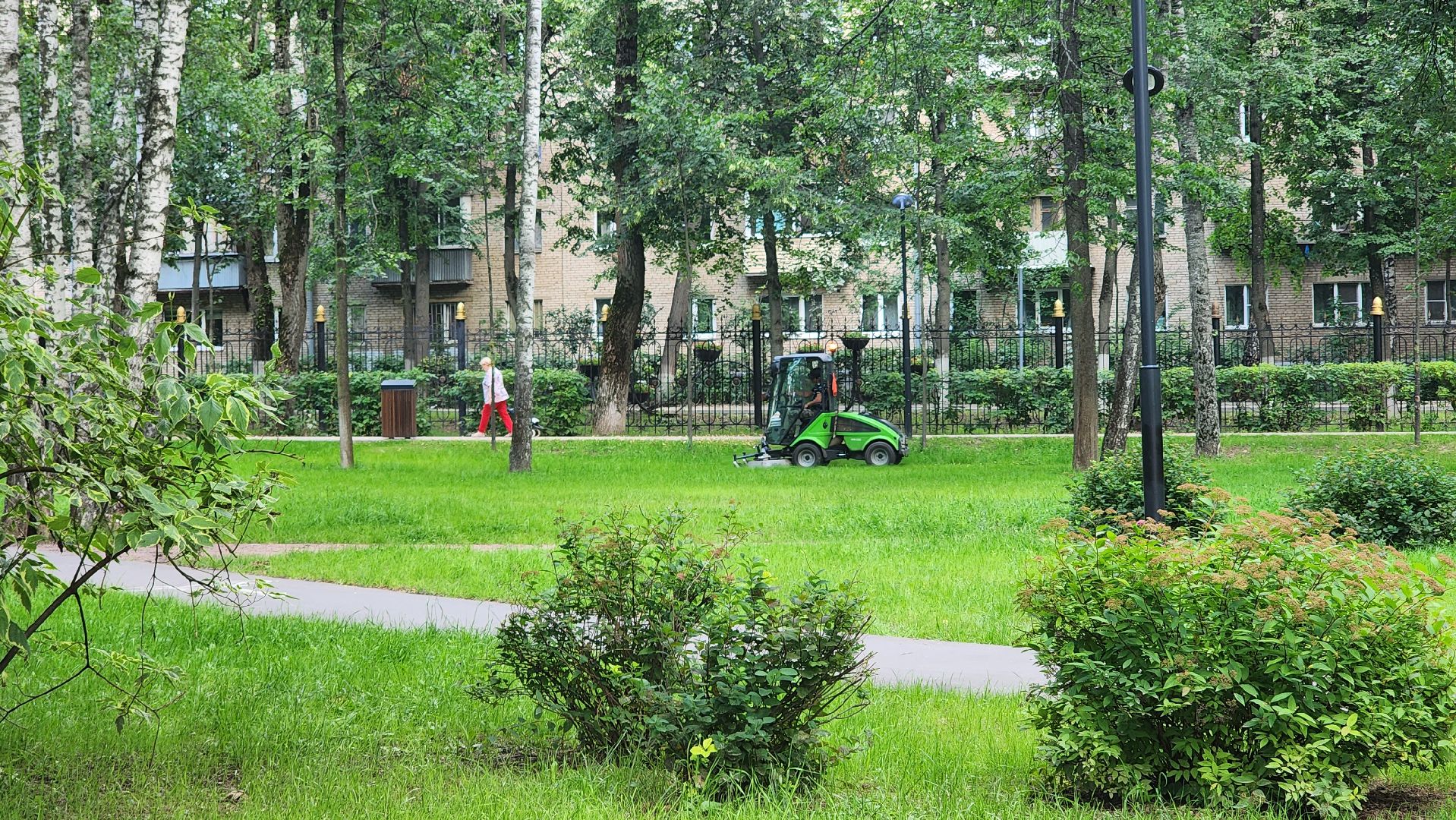 Пушкино, Пушкинский округ, парки Подмосковья, лето в Подмосковье, молодежь