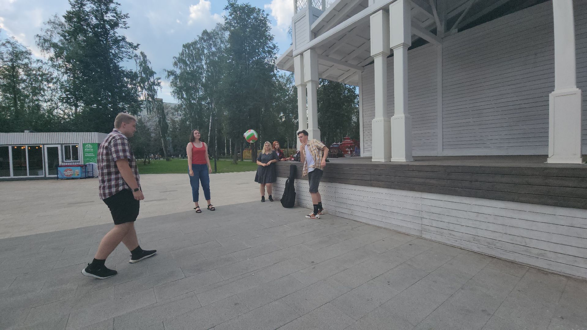 Пушкино, Пушкинский округ, парки Подмосковья, лето в Подмосковье, молодежь