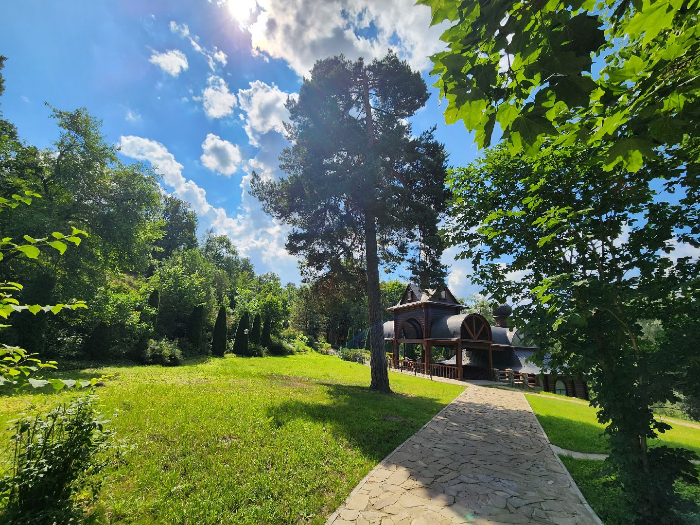 Звенигород, культура, православие, юбилей Саввино-Сторожевского монастыря, Российская академия живописи, ваяния и зодчества