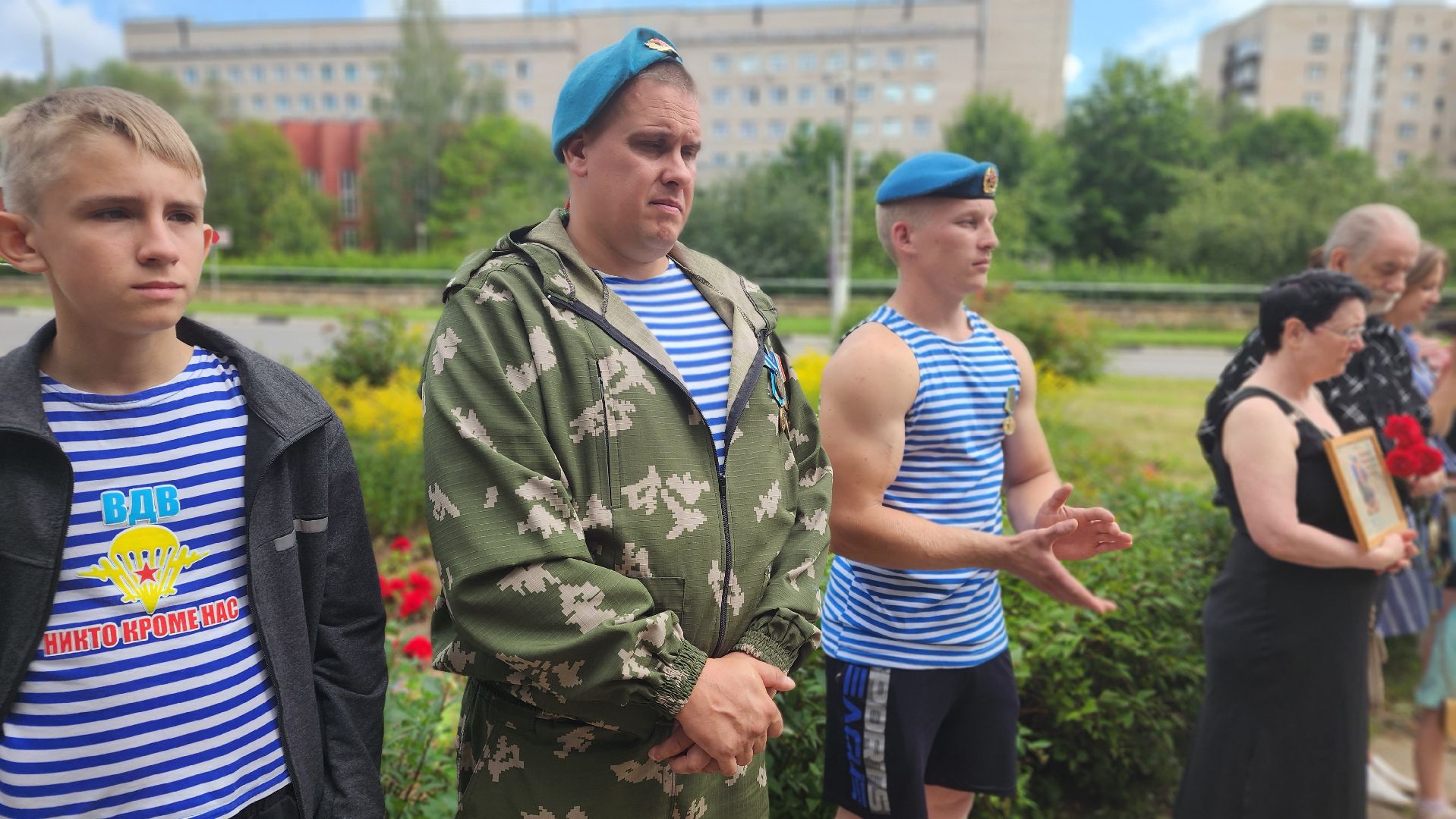 ВДВ, торжественный митинг, Протвино, голубые береты, закладной камень