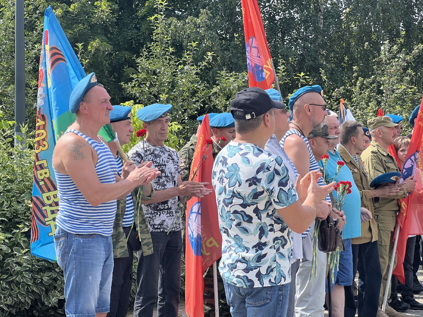 Химки, ВДВ, воздушно-десантные войска, монумент, возложение цветов