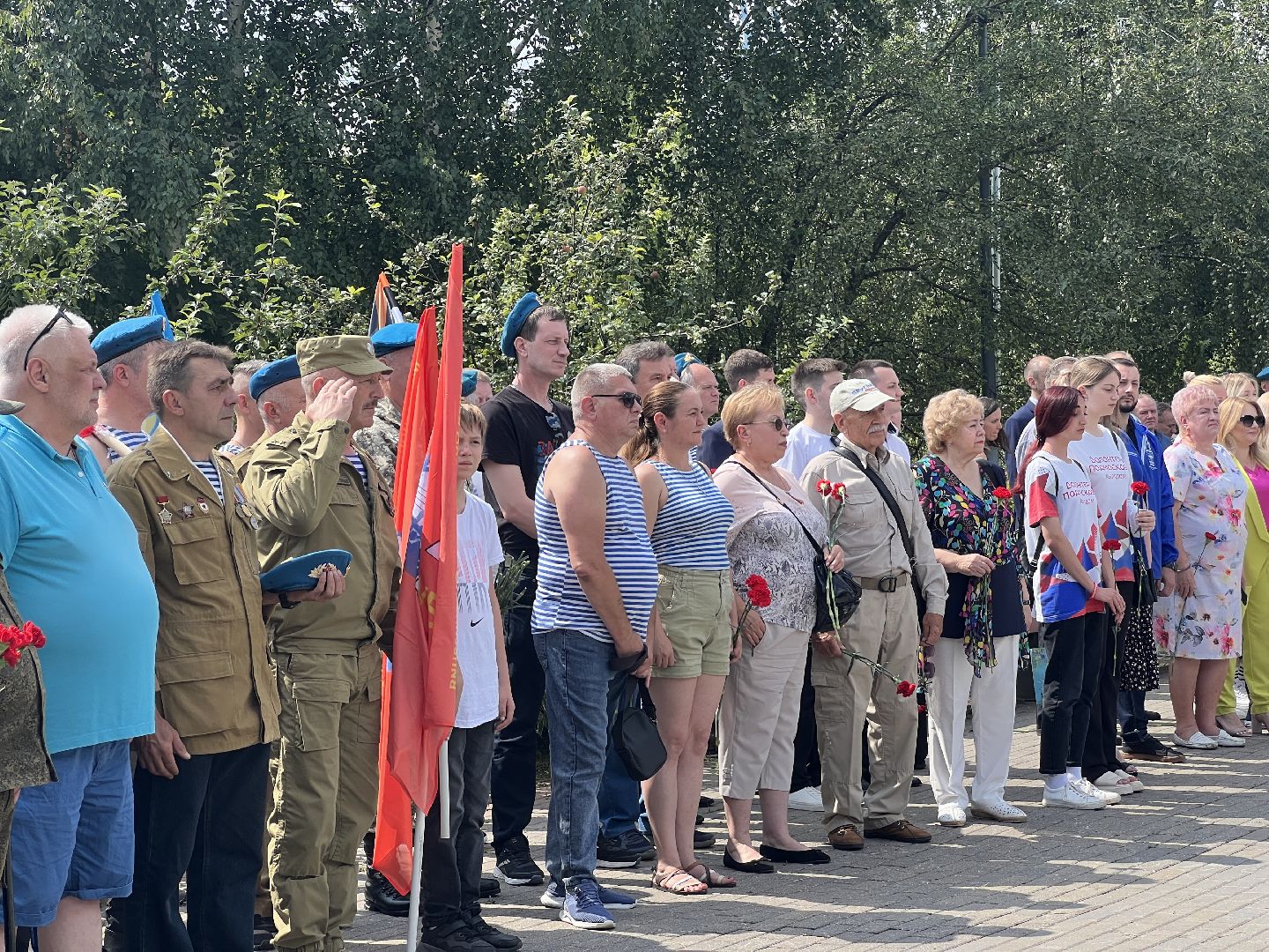 Химки, ВДВ, воздушно-десантные войска, монумент, возложение цветов