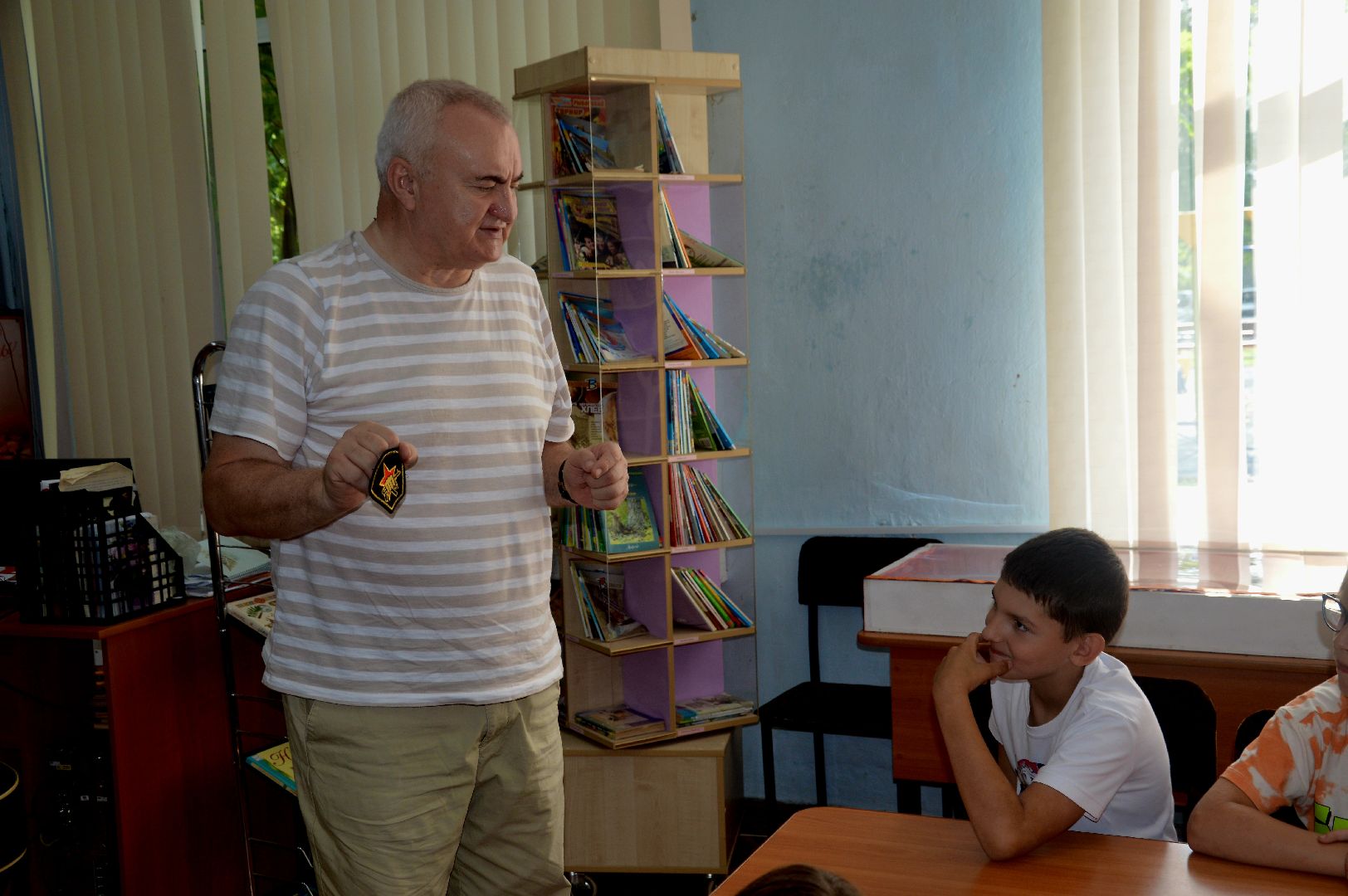 городской округ Шатура, Валерий Левшов, Михаил Мартыненко, писатель, бард, библиотека, выступление