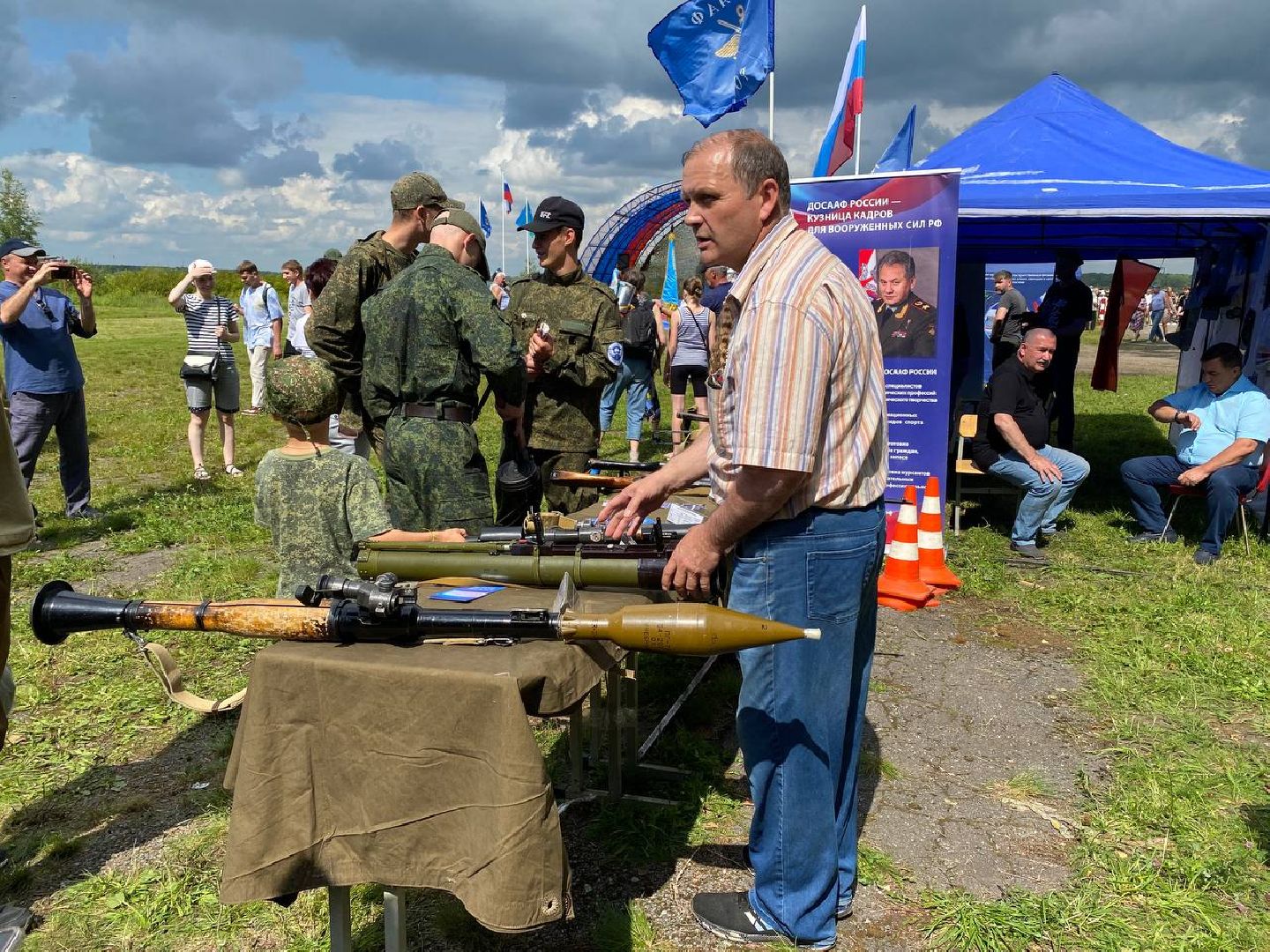 Чехов, ВДВ, праздник, аэроклуб, ДОСААФ