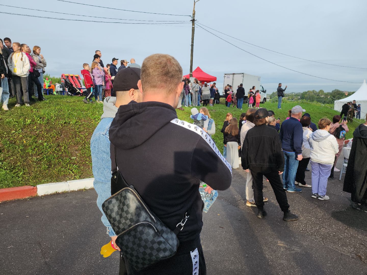 праздник; поселок; дата; ленинский округ