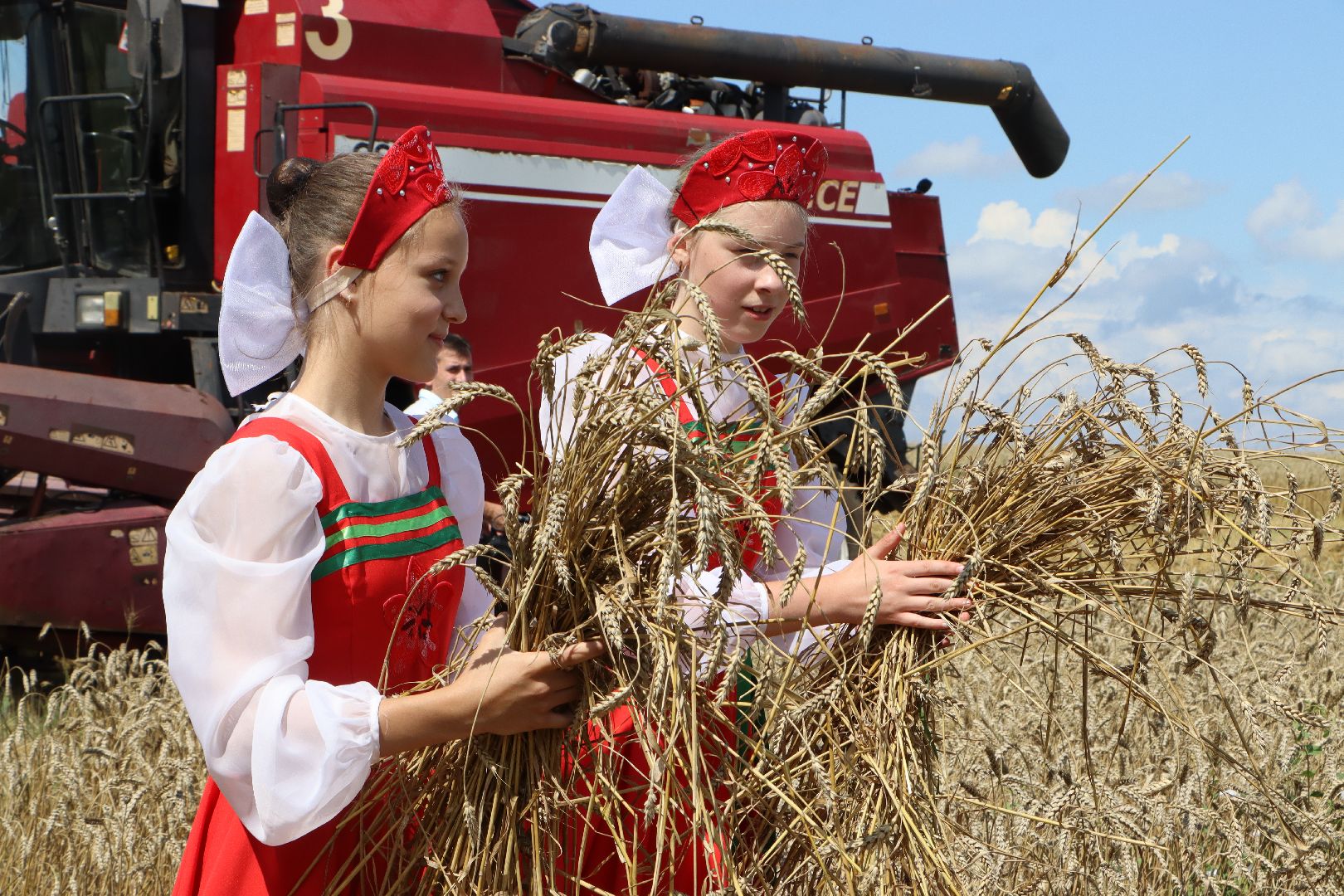 Серебряные Пруды, Праздник первого снопа, сельское хозяйство