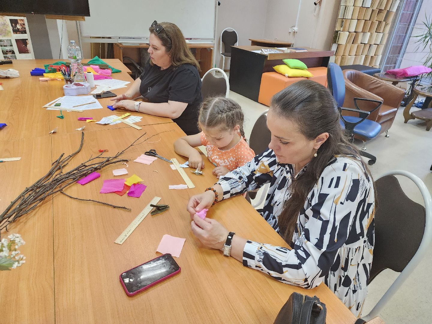 творчество; поделки; библиотека; видное; дети