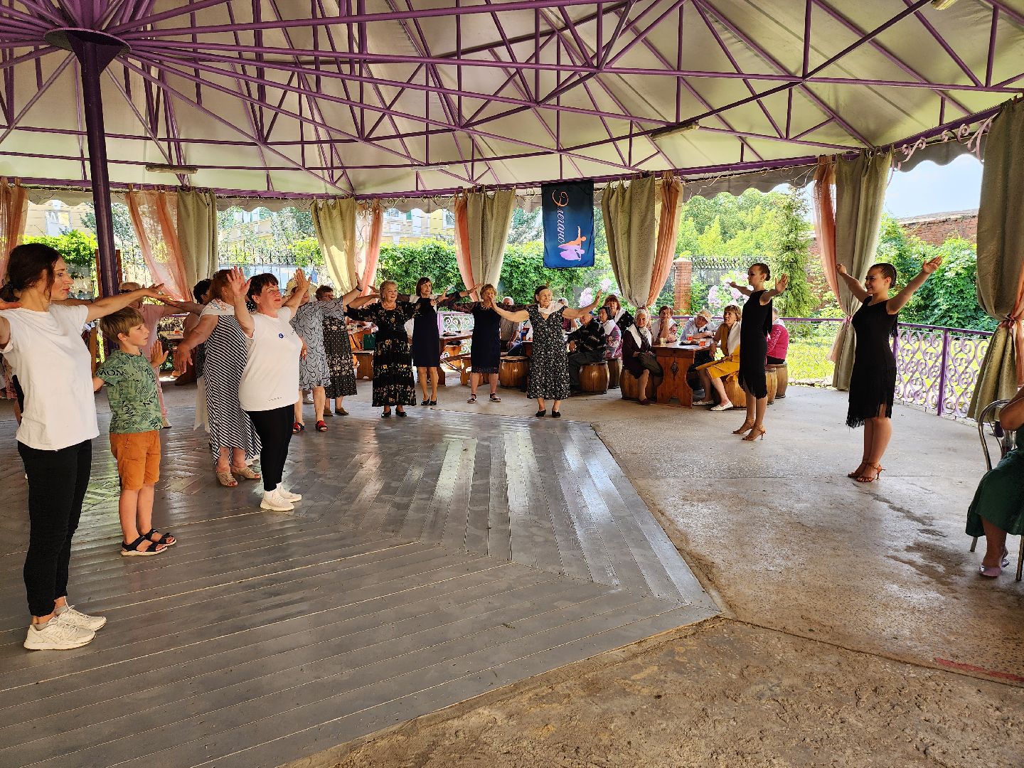 активное долголетие, танцы, мастер-класс по танцам, серпухов, трактир русь, центр серпуховский, долголеты,