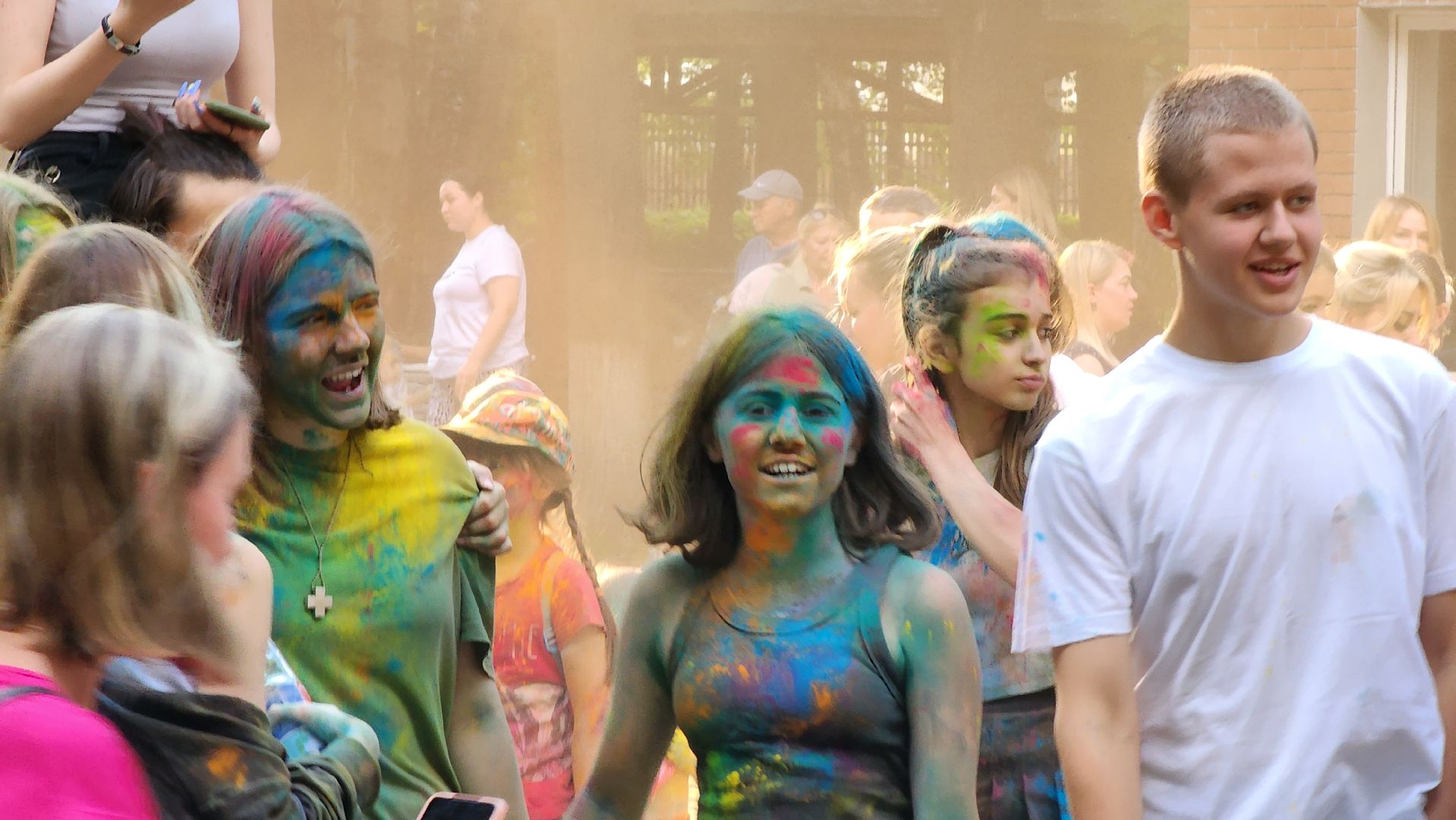 фестиваль красок, парки подмосковья, лето в подмосковье,