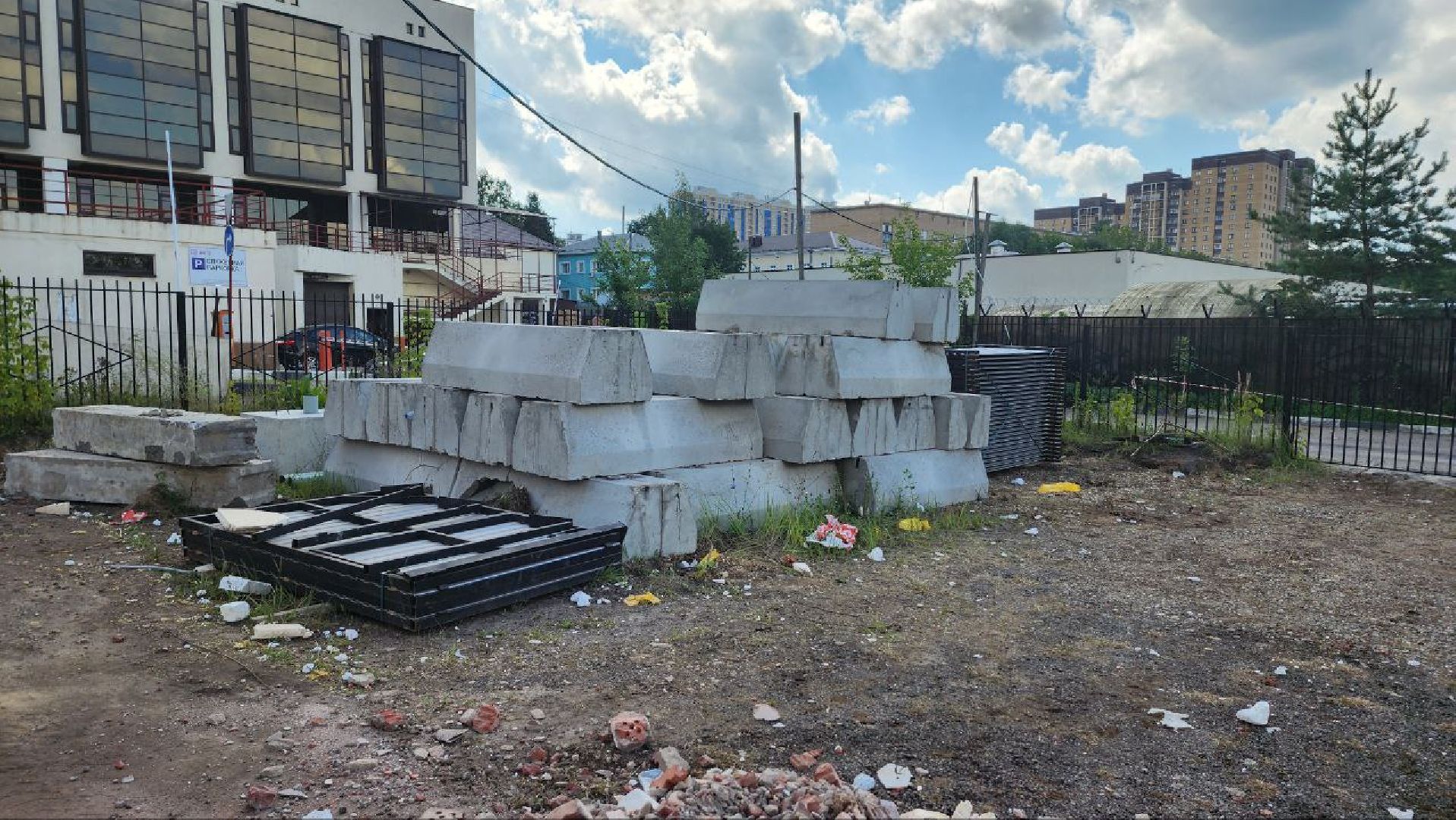 Дмитров, Здание суда, Строительство