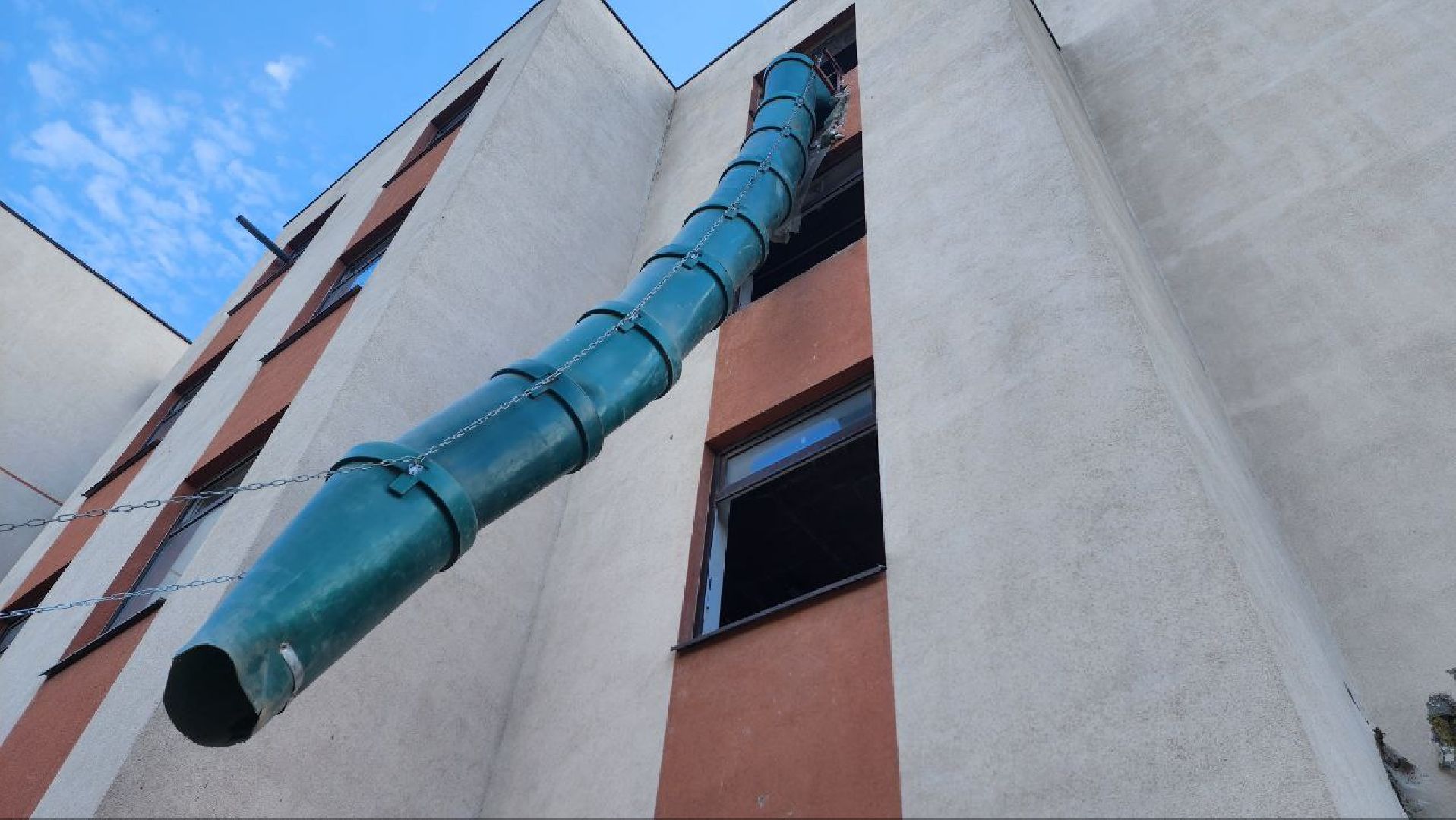 Дмитров, Здание суда, Строительство