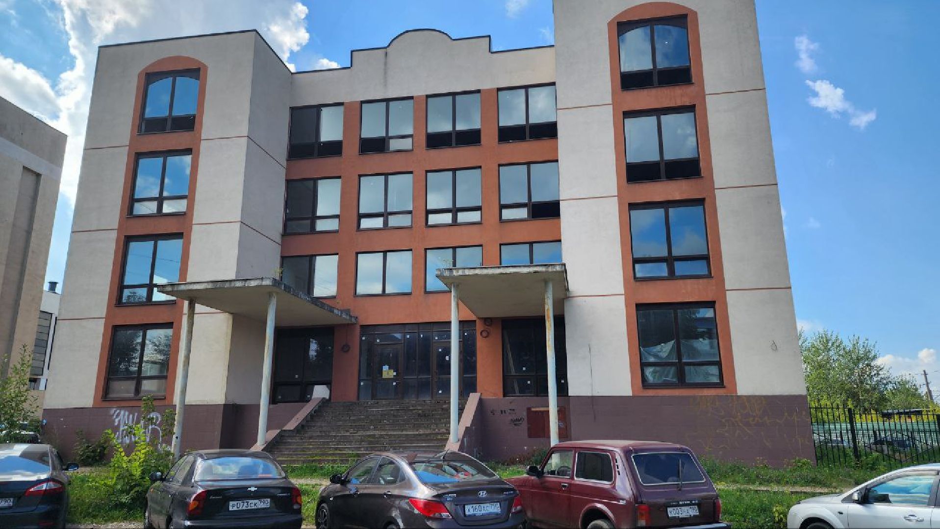 Дмитров, Здание суда, Строительство