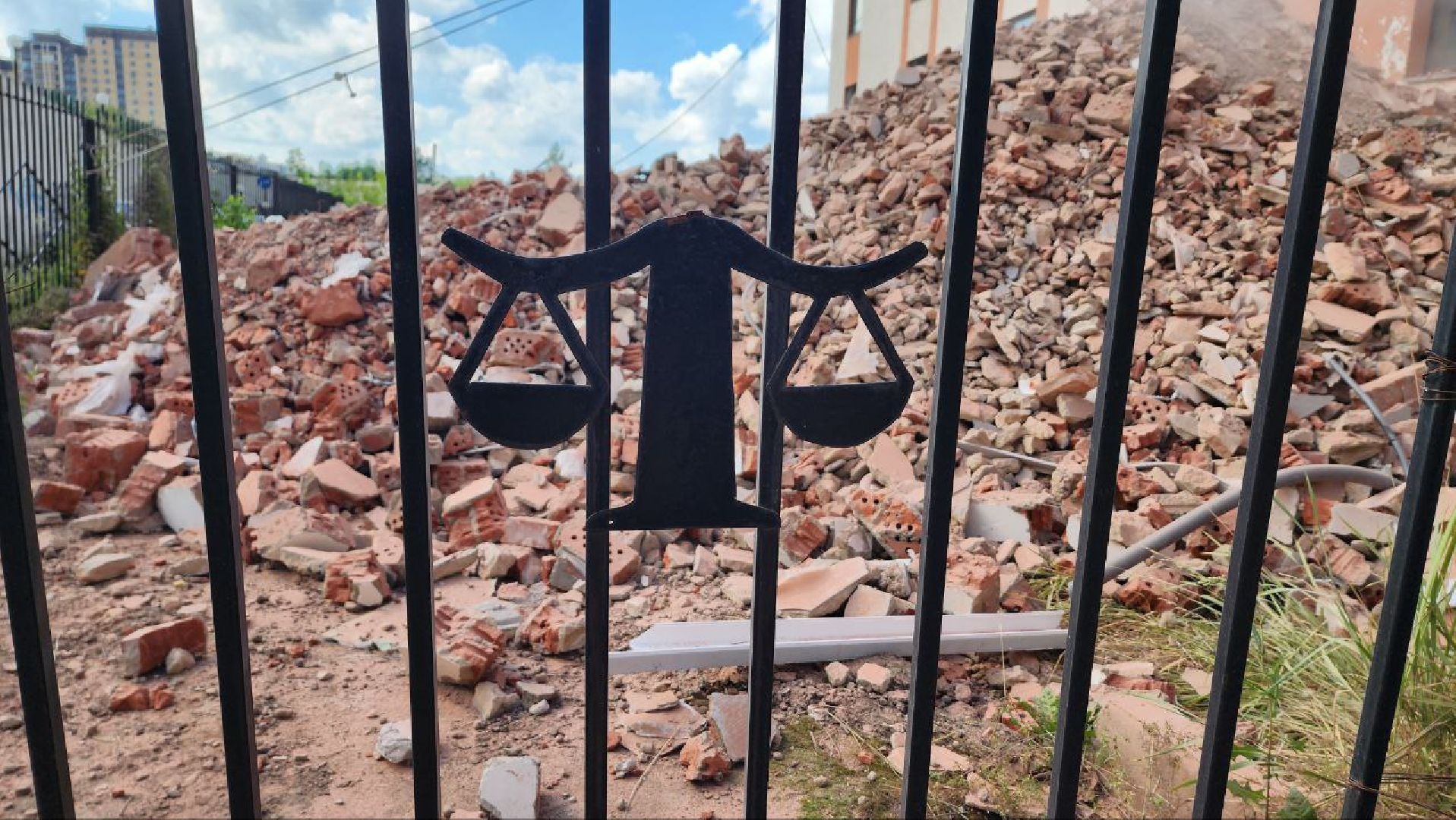 Дмитров, Здание суда, Строительство