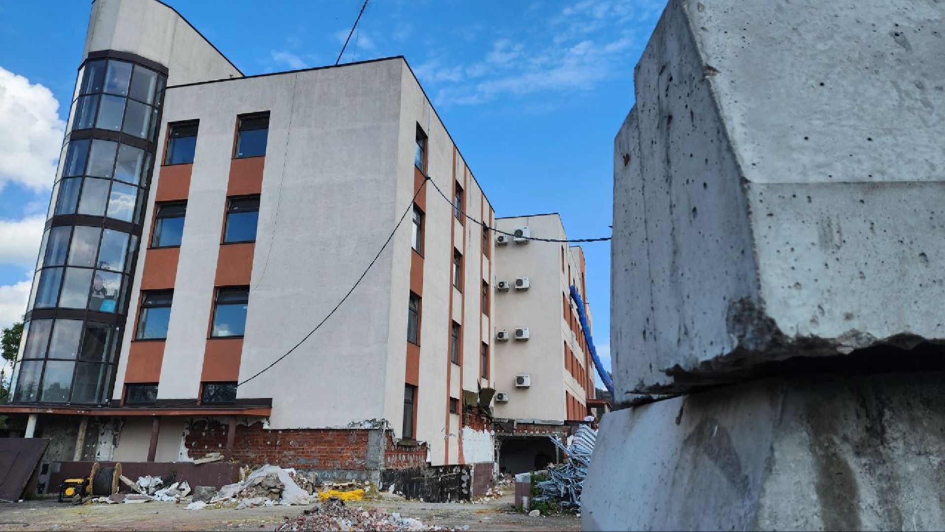 Дмитров, Здание суда, Строительство