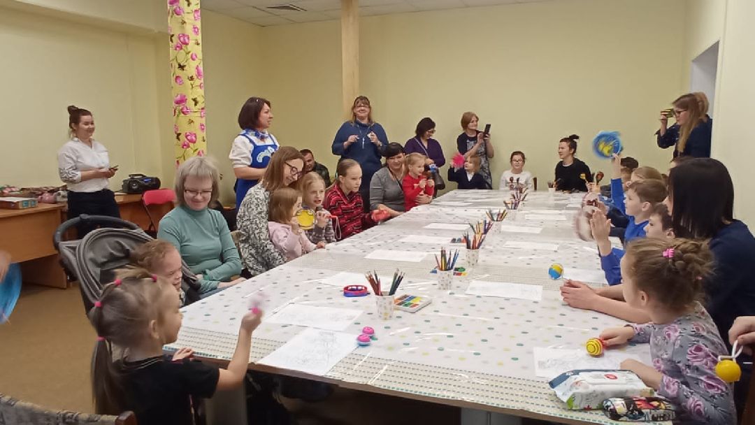 Красноармейск, социальное обслуживание, праздник весны, открытки для мамы, дети инвалиды