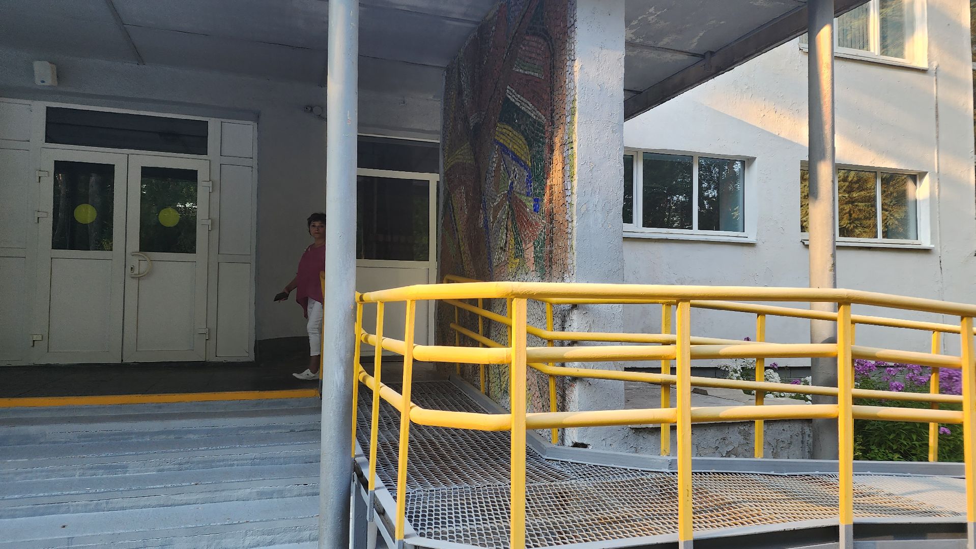 Лицей 2, мозаичное полотно, наследие, Протвино, общественность