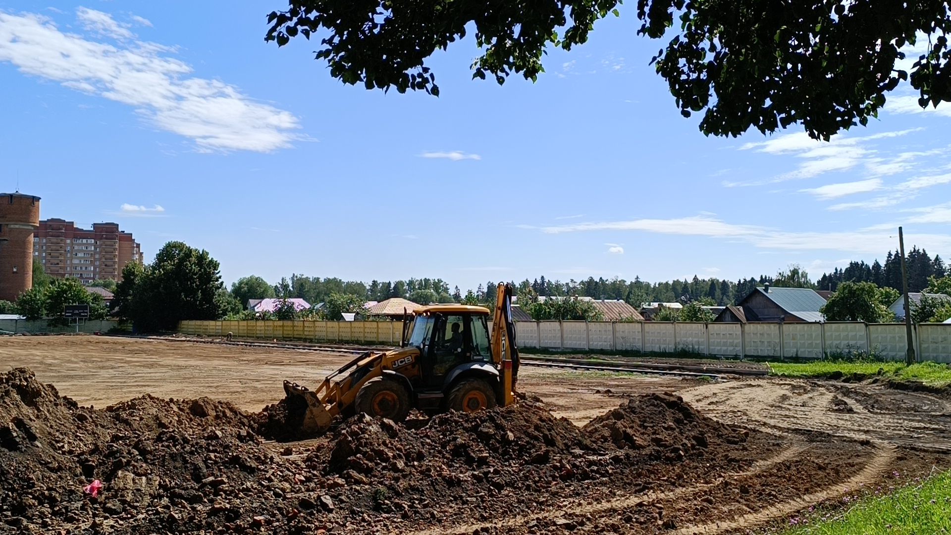 Лобня, стадион, реконструкция