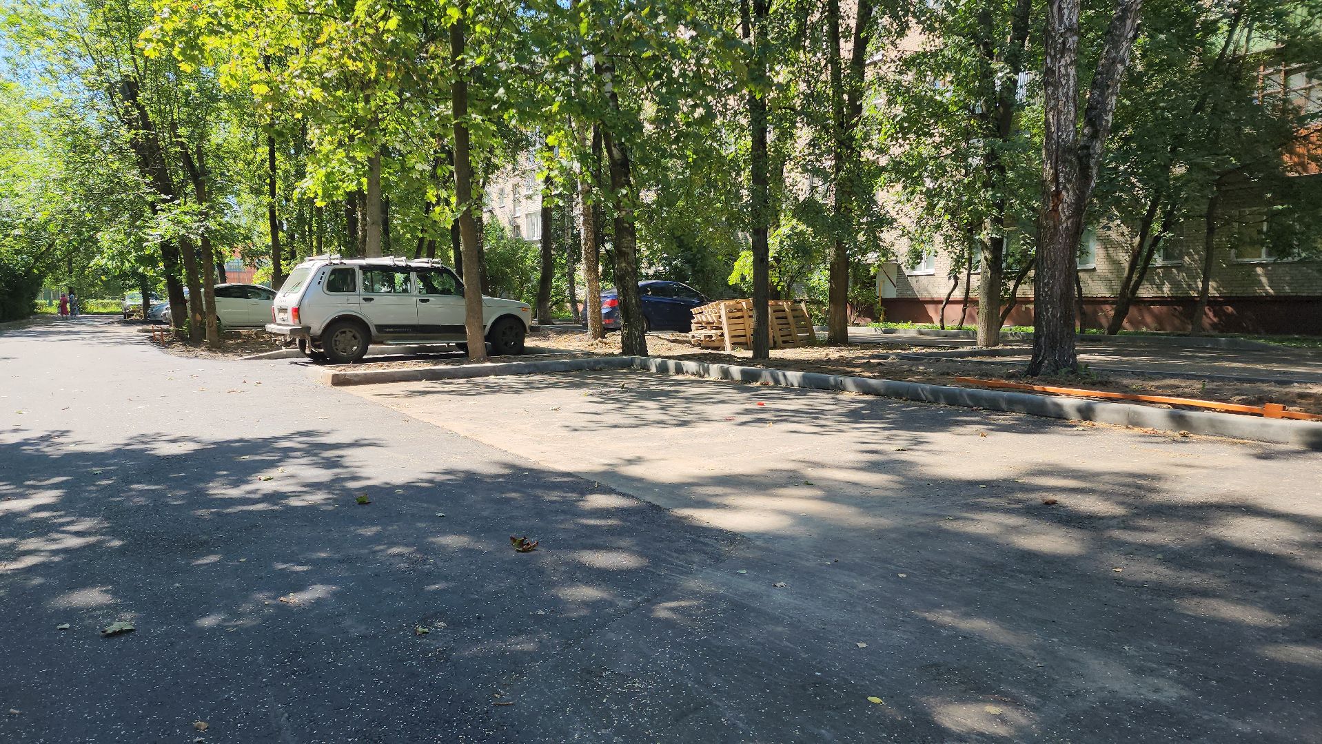 благоустройство, парковки, ремонт дорог,