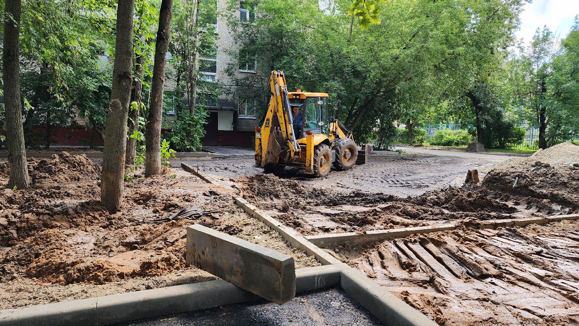 благоустройство, парковки, ремонт дорог,