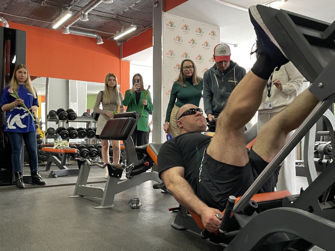 Спортсмены, 8 марта, сценический экстрим