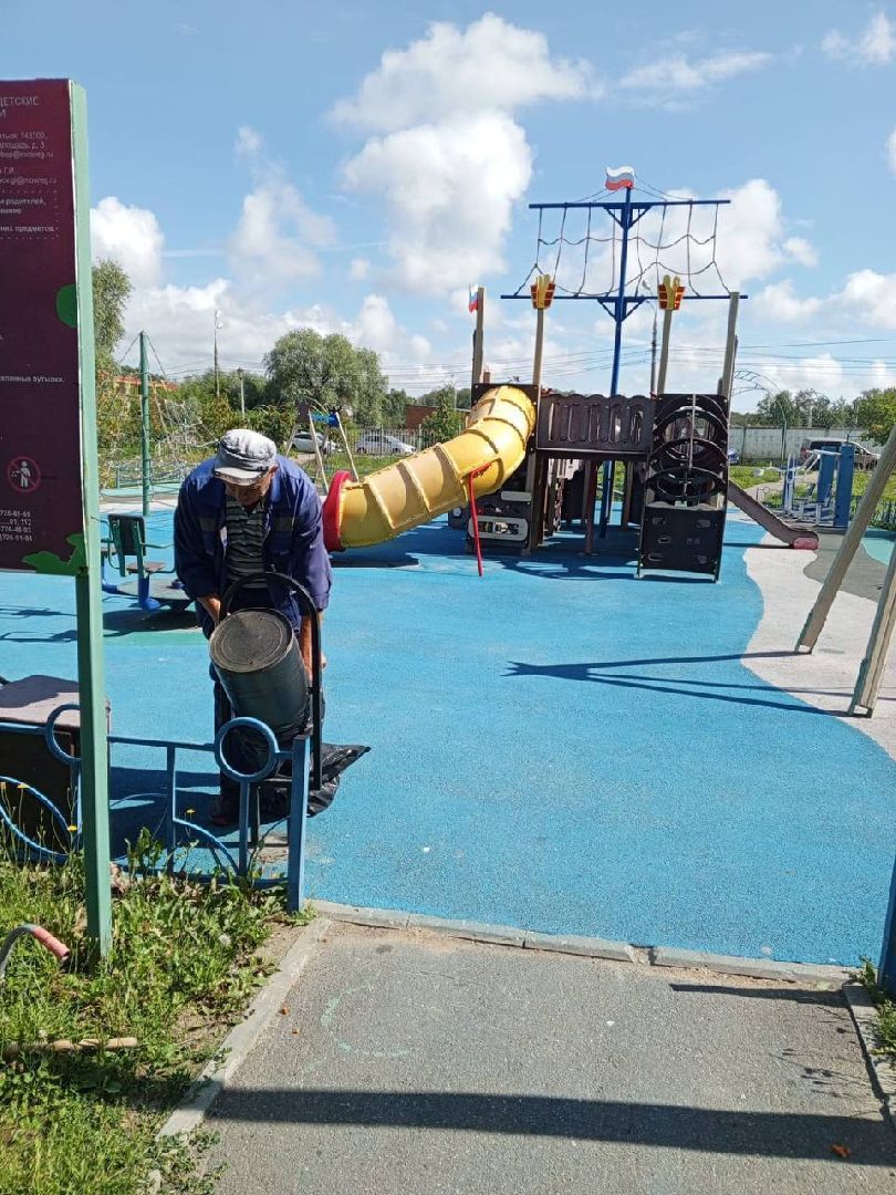 Чехов, благоустройство, информационные наклейки, детская площадка, ремонт