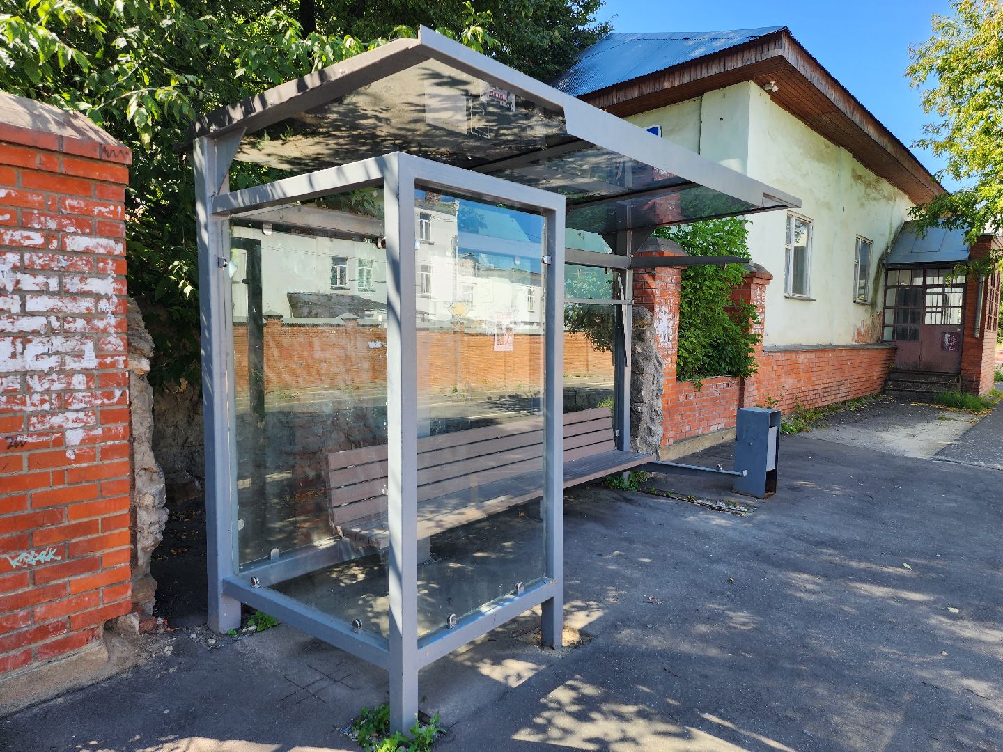 автобусные остановки, серпухов, вандалы, вандализм, транспорт, улица пролетарская,